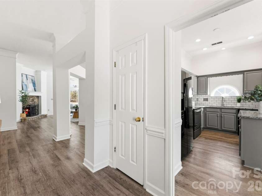19705 Swiss Stone Lane, Cornelius, NC 28031.  MLS# CAR4354567, YatesRealty ID 10102. 