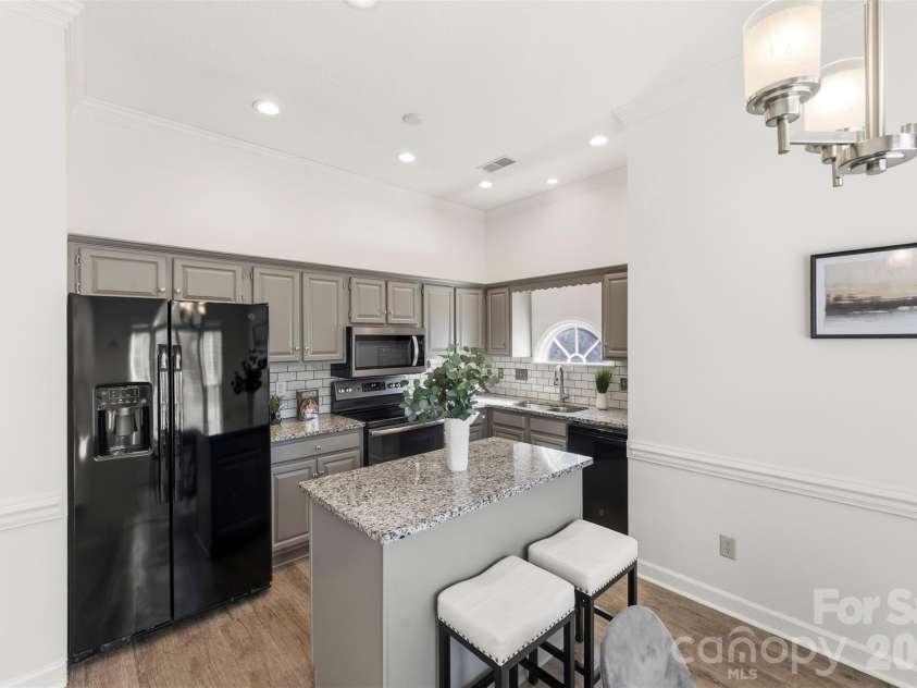 19705 Swiss Stone Lane, Cornelius, NC 28031.  MLS# CAR4354567, YatesRealty ID 10102. 