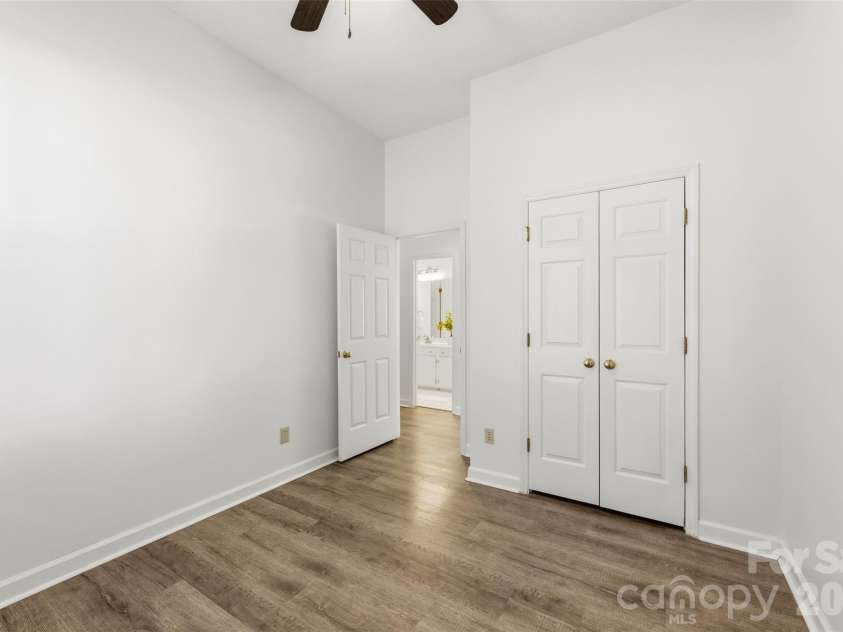 19705 Swiss Stone Lane, Cornelius, NC 28031.  MLS# CAR4354567, YatesRealty ID 10102. 
