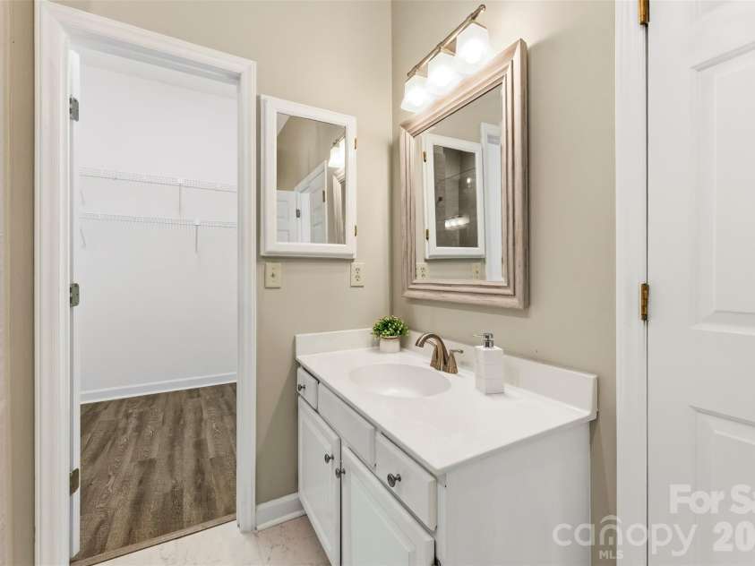 19705 Swiss Stone Lane, Cornelius, NC 28031.  MLS# CAR4354567, YatesRealty ID 10102. 
