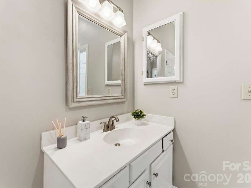 19705 Swiss Stone Lane, Cornelius, NC 28031.  MLS# CAR4354567, YatesRealty ID 10102. 