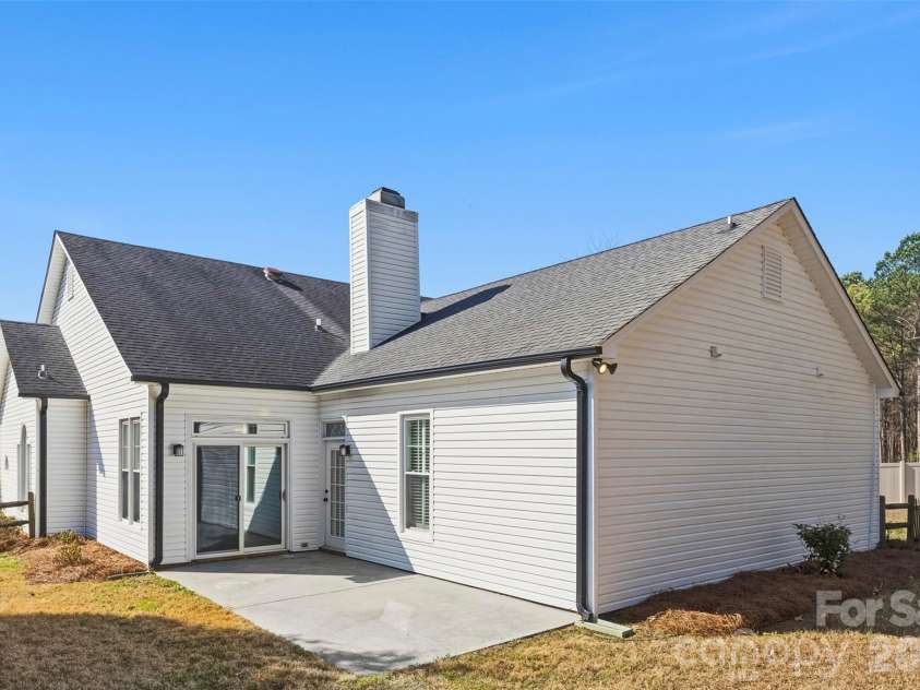 19705 Swiss Stone Lane, Cornelius, NC 28031.  MLS# CAR4354567, YatesRealty ID 10102. 