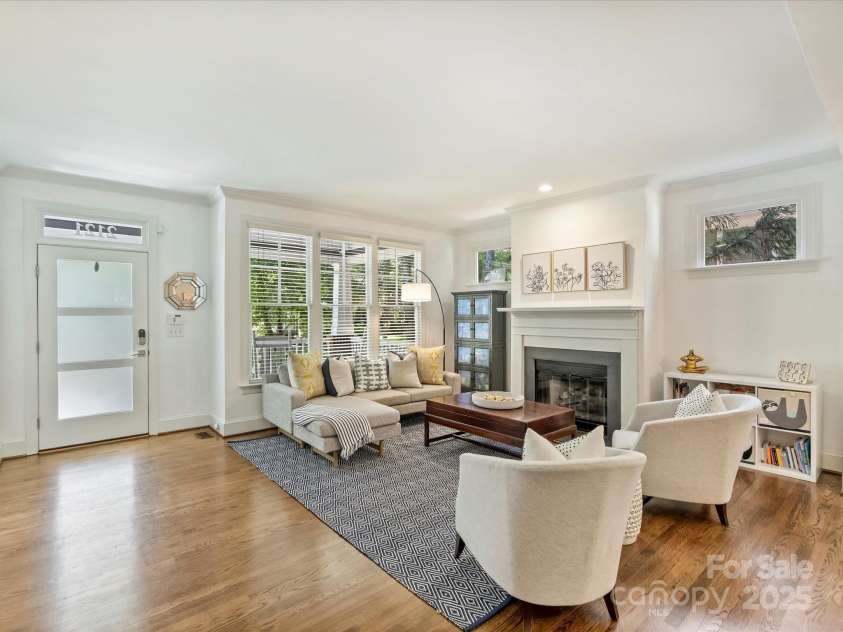 2121 Club Road, Charlotte, NC 28205.  MLS# CAR4252964, YatesRealty ID 10103. 