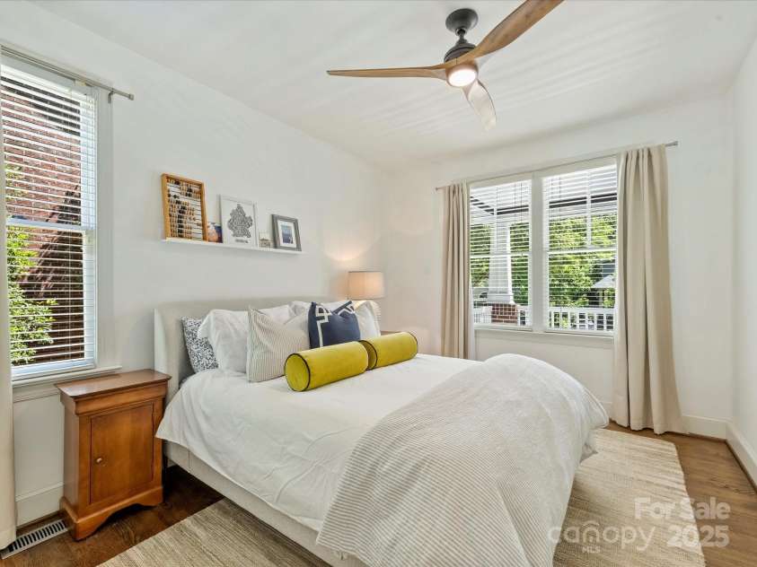 2121 Club Road, Charlotte, NC 28205.  MLS# CAR4252964, YatesRealty ID 10103. 