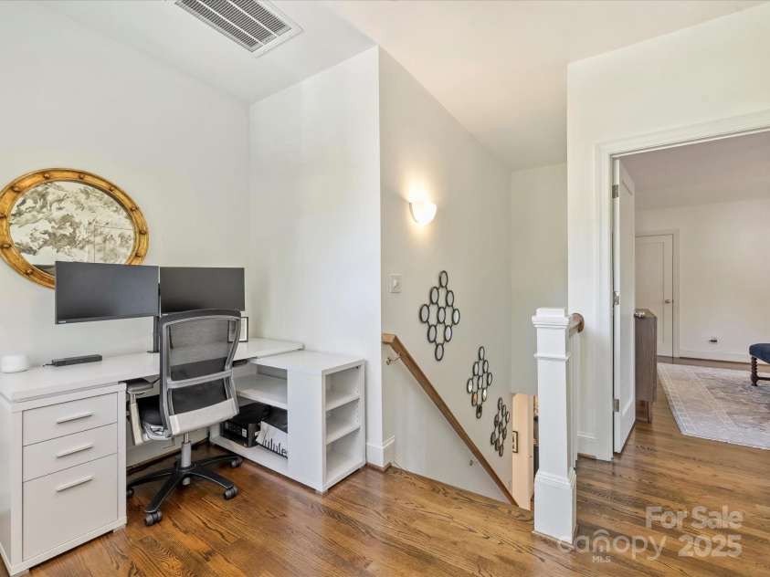 2121 Club Road, Charlotte, NC 28205.  MLS# CAR4252964, YatesRealty ID 10103. 