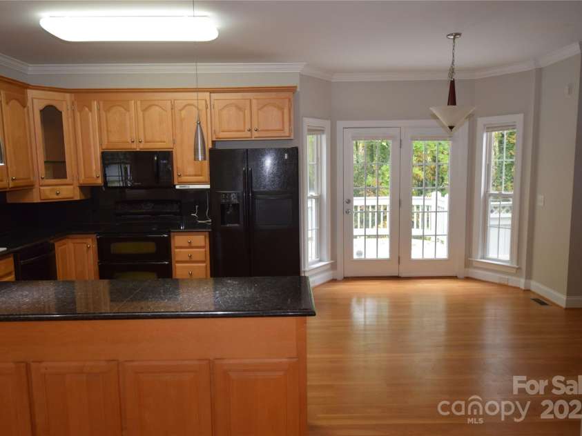 809 Pine Forest Road, Charlotte, NC 28214.  MLS# CAR4203407, YatesRealty ID 10103. Kitchen