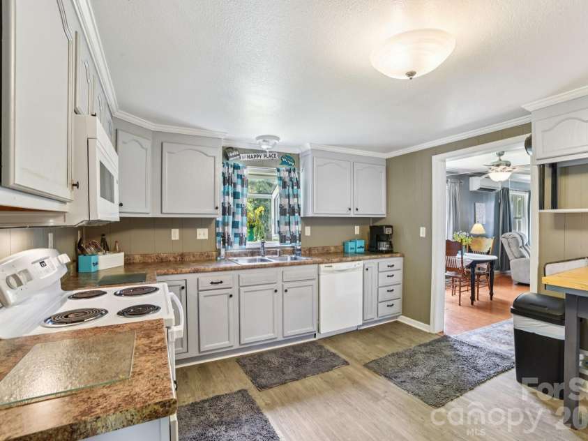 19 Lockman Road, Maggie Valley, NC 28751.  MLS# CAR4270927, YatesRealty ID 10105. 