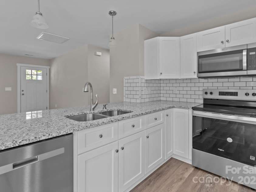 104 Cleveland Avenue, Albemarle, NC 28001.  MLS# CAR4248062, YatesRealty ID 10107. 