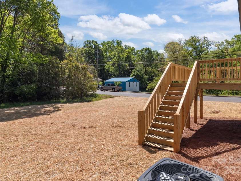 104 Cleveland Avenue, Albemarle, NC 28001.  MLS# CAR4248062, YatesRealty ID 10107. 