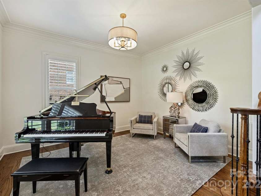 2001 Arundale Lane, Matthews, NC 28104.  MLS# CAR4248110, YatesRealty ID 10108. 