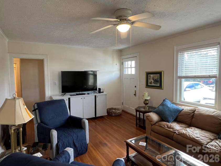 122 Murphy Court, Morganton, NC 28655.  MLS# CAR4332330, YatesRealty ID 10109. 