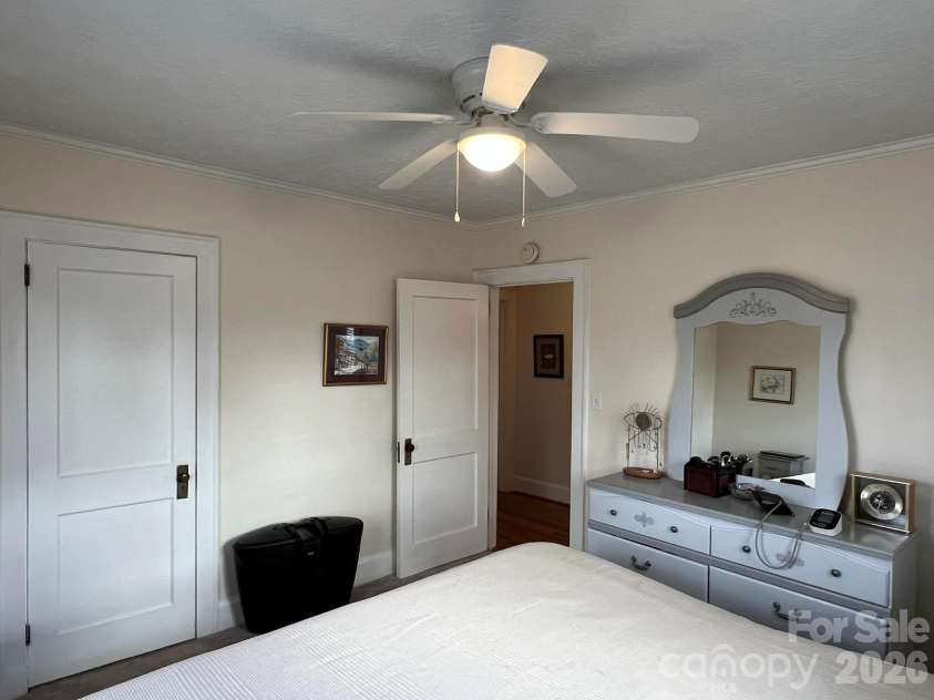 122 Murphy Court, Morganton, NC 28655.  MLS# CAR4332330, YatesRealty ID 10109. 