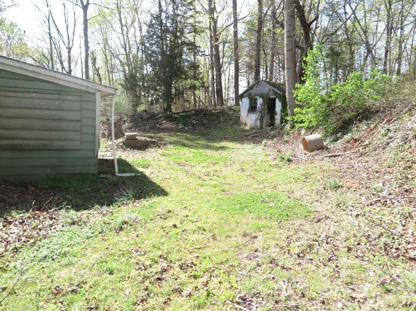 2547 Gastonia Highway, Lincolnton, NC 28092.  MLS# CAR4242258, YatesRealty ID 10109. 