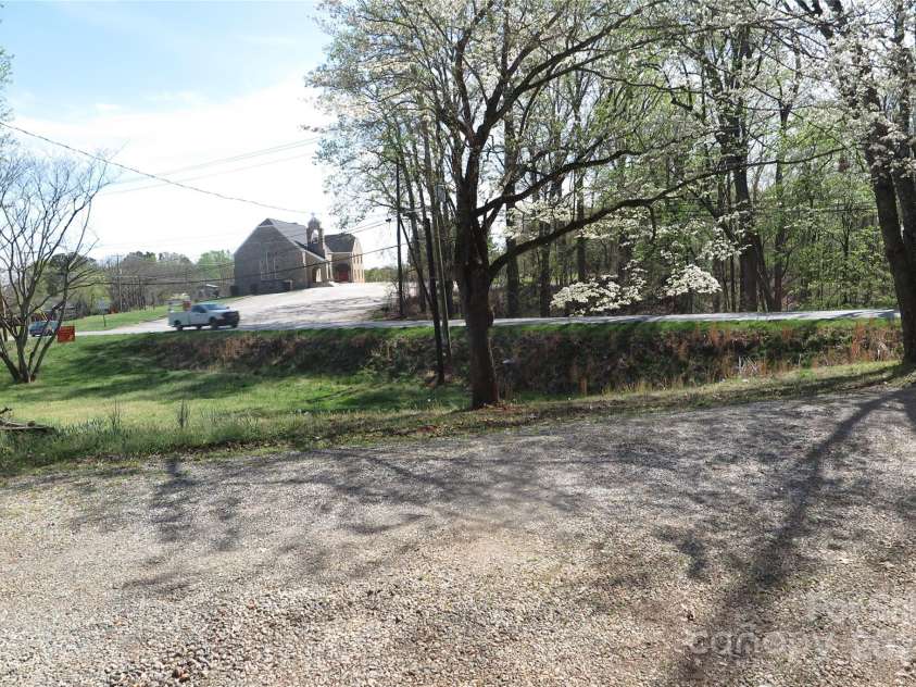 2547 Gastonia Highway, Lincolnton, NC 28092.  MLS# CAR4242258, YatesRealty ID 10109. 