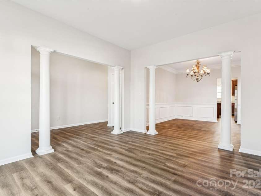 11414 Sidney Crest Avenue, Charlotte, NC 28213.  MLS# CAR4326714, YatesRealty ID 1011. 