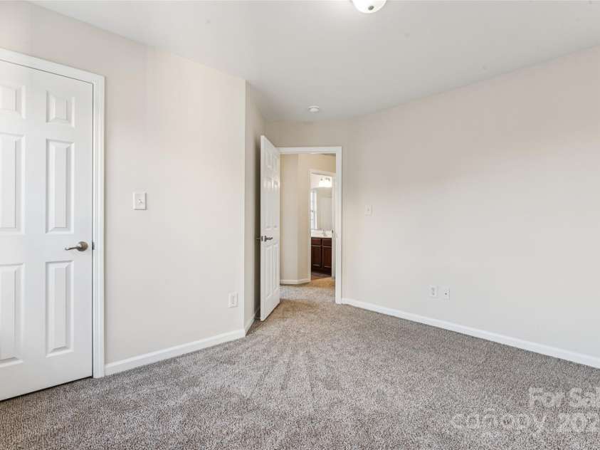 11414 Sidney Crest Avenue, Charlotte, NC 28213.  MLS# CAR4326714, YatesRealty ID 1011. 