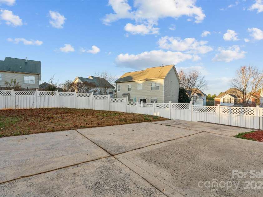 11414 Sidney Crest Avenue, Charlotte, NC 28213.  MLS# CAR4326714, YatesRealty ID 1011. 