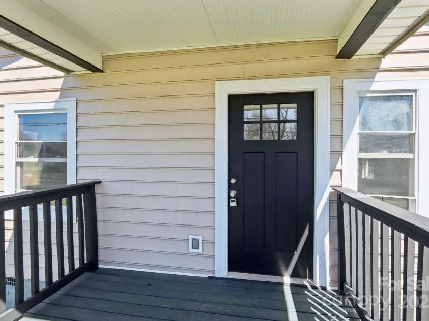 604 Rankin Avenue, Mount Holly, NC 28120.  MLS# CAR4237087, YatesRealty ID 10110. 