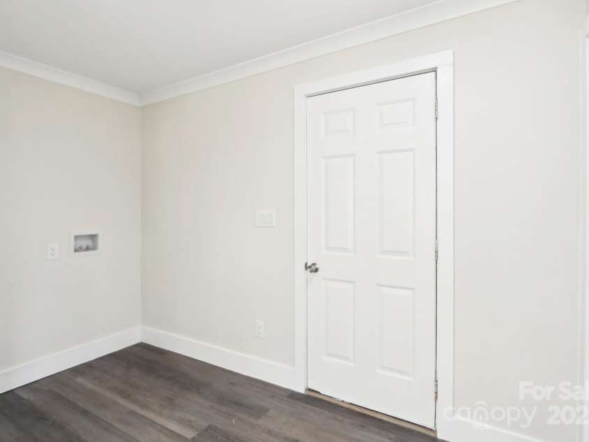 604 Rankin Avenue, Mount Holly, NC 28120.  MLS# CAR4237087, YatesRealty ID 10110. 