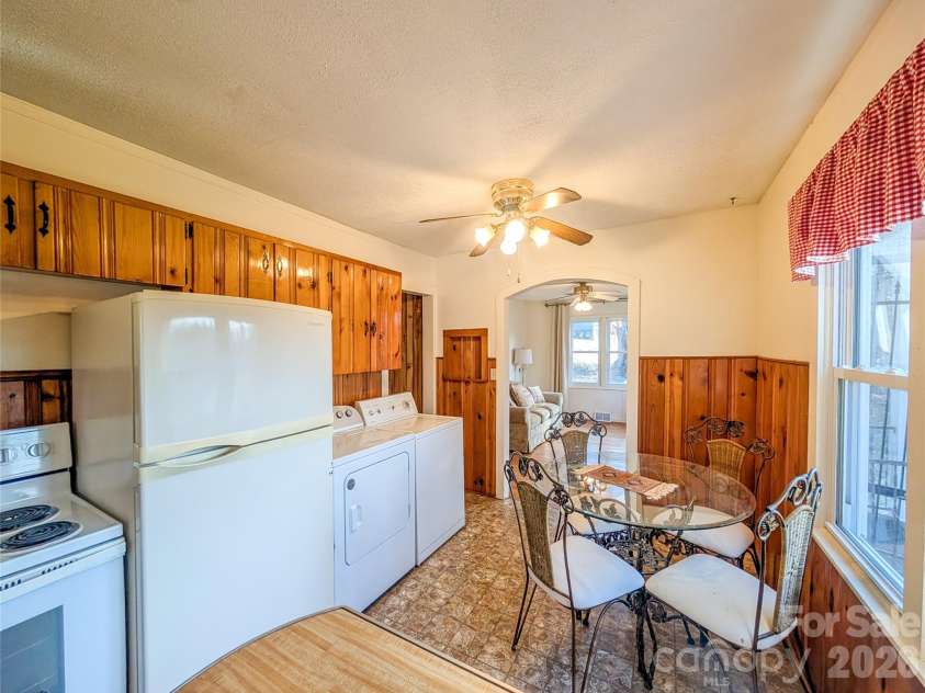 97 Tom Sparks Road, Spruce Pine, NC 28777.  MLS# CAR4335916, YatesRealty ID 10110. 