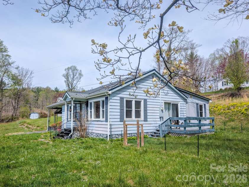 97 Tom Sparks Road, Spruce Pine, NC 28777.  MLS# CAR4335916, YatesRealty ID 10110. 
