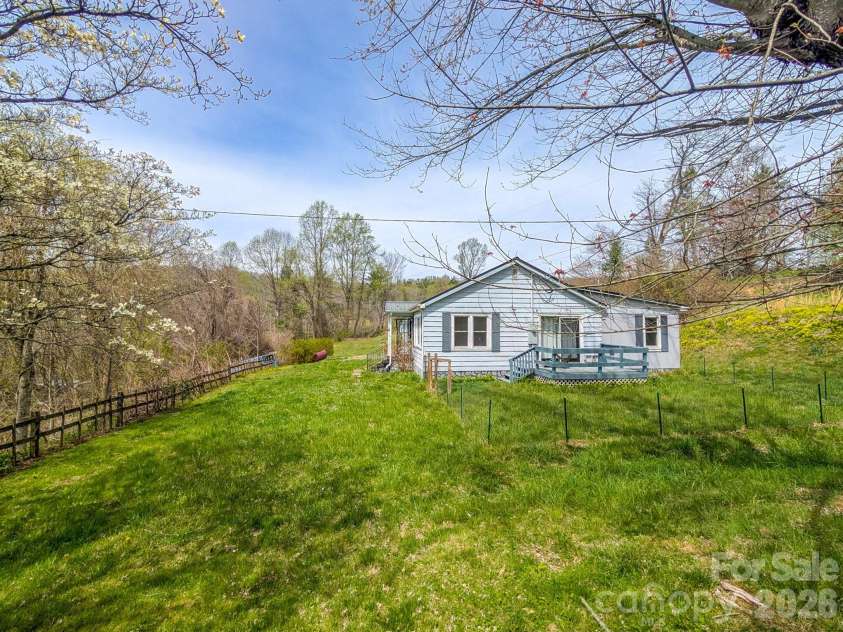 97 Tom Sparks Road, Spruce Pine, NC 28777.  MLS# CAR4335916, YatesRealty ID 10110. 