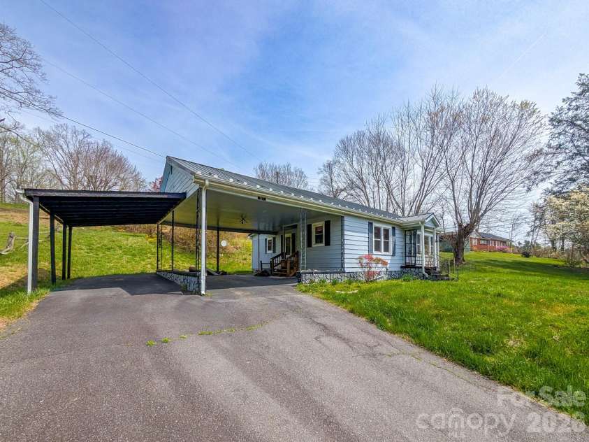 97 Tom Sparks Road, Spruce Pine, NC 28777.  MLS# CAR4335916, YatesRealty ID 10110. 