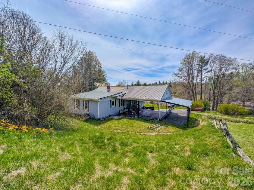 97 Tom Sparks Road, Spruce Pine, NC 28777.  MLS# CAR4335916, YatesRealty ID 10110. 