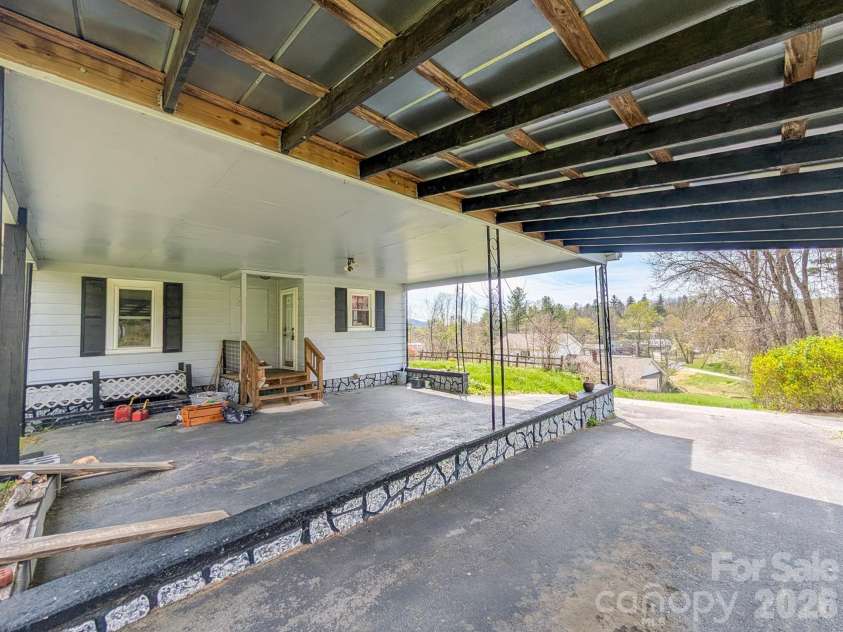 97 Tom Sparks Road, Spruce Pine, NC 28777.  MLS# CAR4335916, YatesRealty ID 10110. 