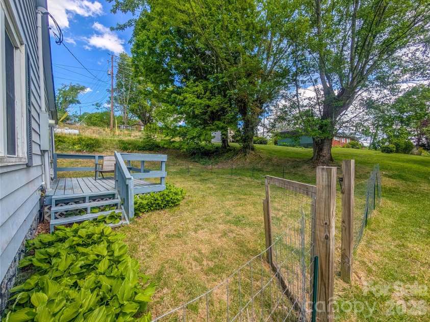 97 Tom Sparks Road, Spruce Pine, NC 28777.  MLS# CAR4335916, YatesRealty ID 10110. 