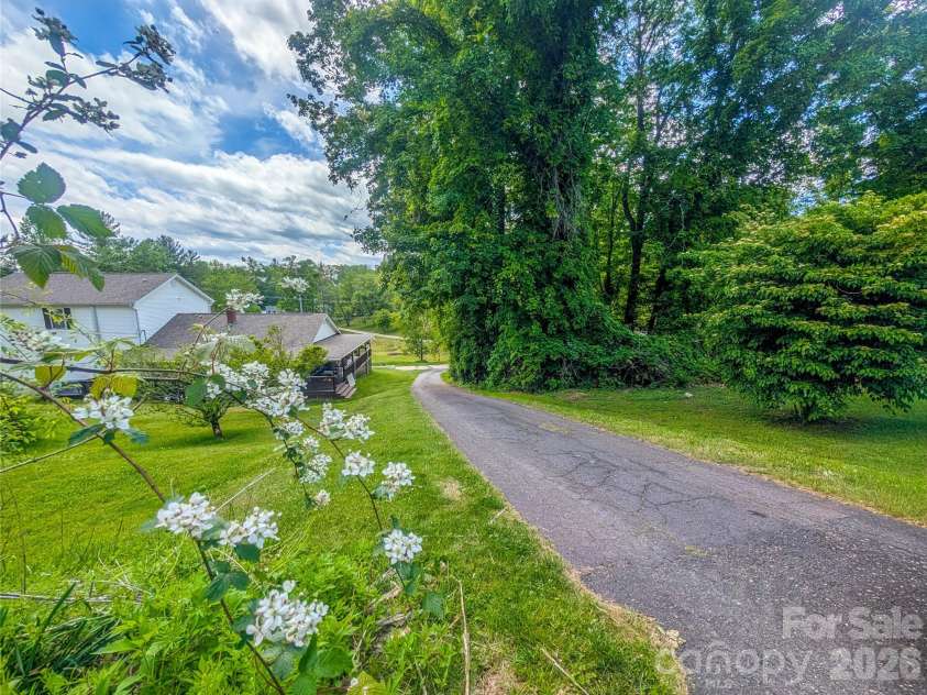97 Tom Sparks Road, Spruce Pine, NC 28777.  MLS# CAR4335916, YatesRealty ID 10110. 