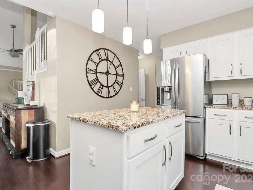 3516 Mill Stream Court, Charlotte, NC 28209.  MLS# CAR4220977, YatesRealty ID 10111. 