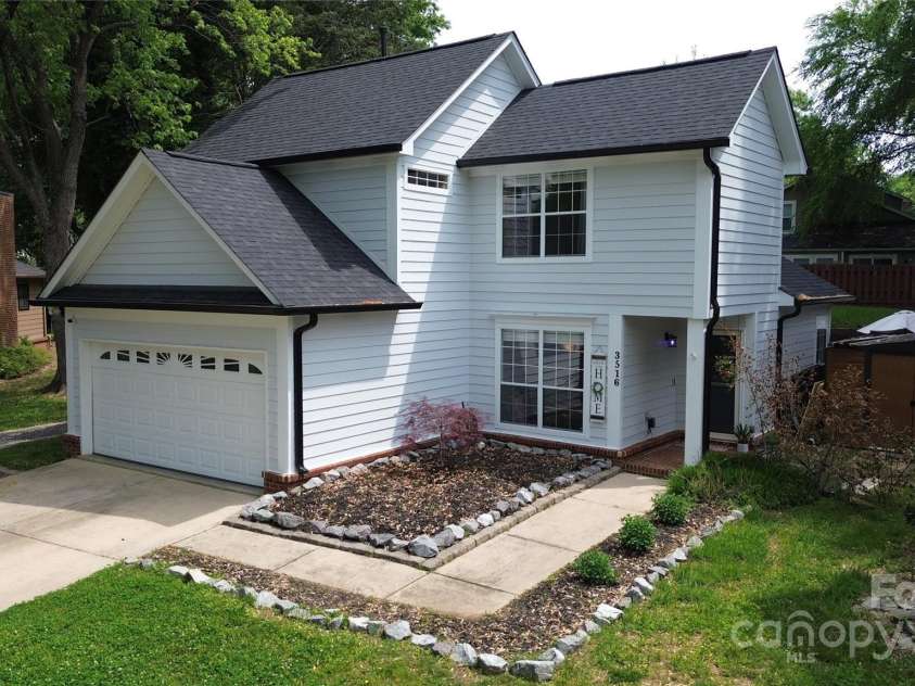 3516 Mill Stream Court, Charlotte, NC 28209.  MLS# CAR4220977, YatesRealty ID 10111. 