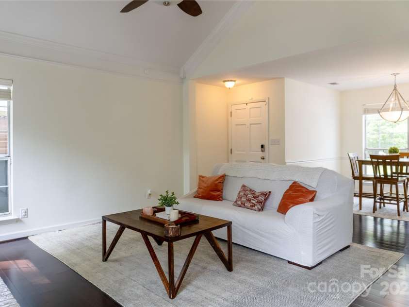 3516 Mill Stream Court, Charlotte, NC 28209.  MLS# CAR4220977, YatesRealty ID 10111. 
