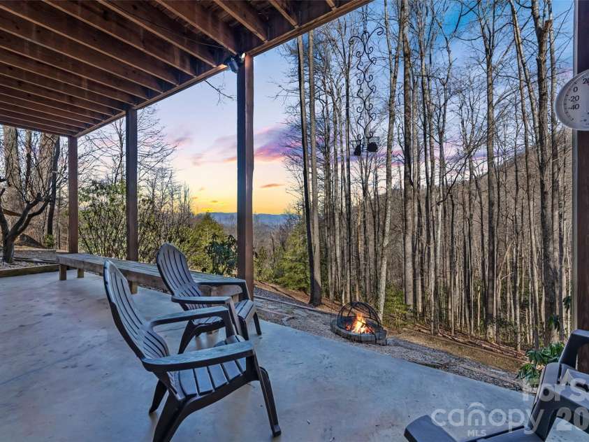 831 Forest Run Road, Whittier, NC 28789.  MLS# CAR4337836, YatesRealty ID 10112. 