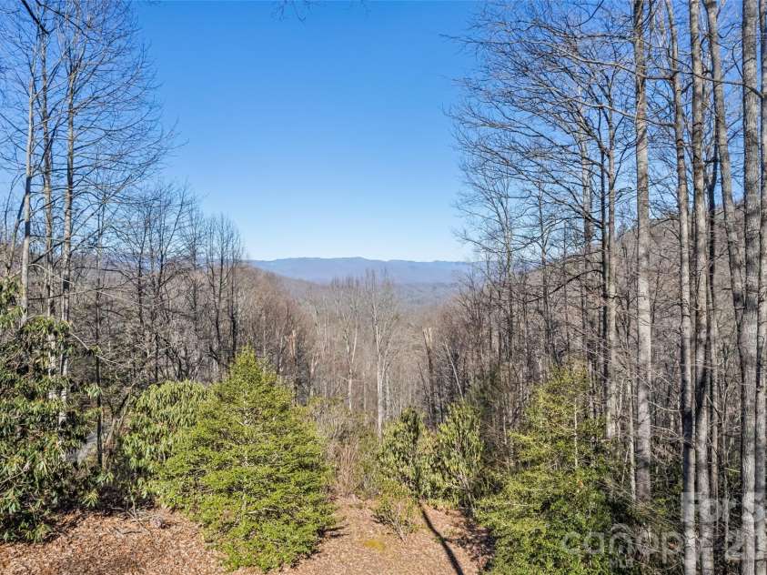 831 Forest Run Road, Whittier, NC 28789.  MLS# CAR4337836, YatesRealty ID 10112. 