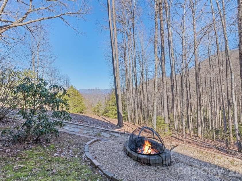 831 Forest Run Road, Whittier, NC 28789.  MLS# CAR4337836, YatesRealty ID 10112. 