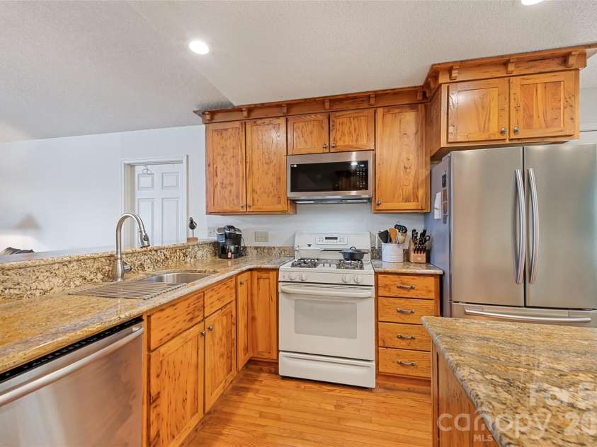831 Forest Run Road, Whittier, NC 28789.  MLS# CAR4337836, YatesRealty ID 10112. 