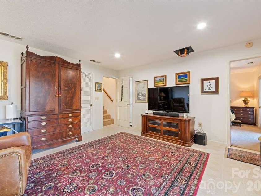 831 Forest Run Road, Whittier, NC 28789.  MLS# CAR4337836, YatesRealty ID 10112. 