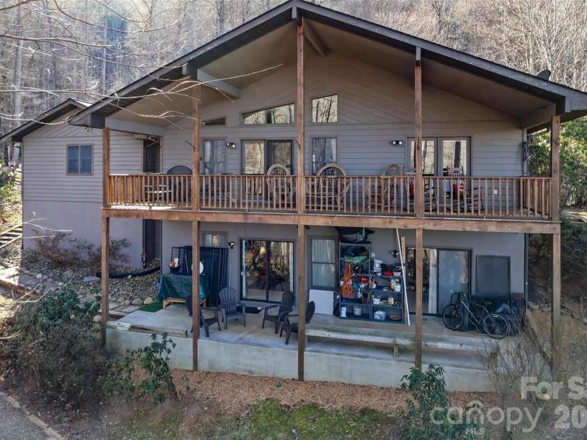 831 Forest Run Road, Whittier, NC 28789.  MLS# CAR4337836, YatesRealty ID 10112. 