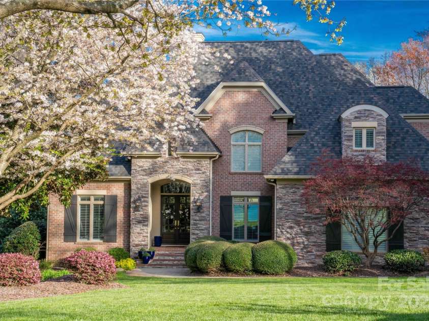 4628 Sierra View Drive, Denver, NC 28037.  MLS# CAR4242259, YatesRealty ID 10113. 