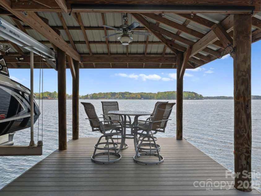 4628 Sierra View Drive, Denver, NC 28037.  MLS# CAR4242259, YatesRealty ID 10113. 