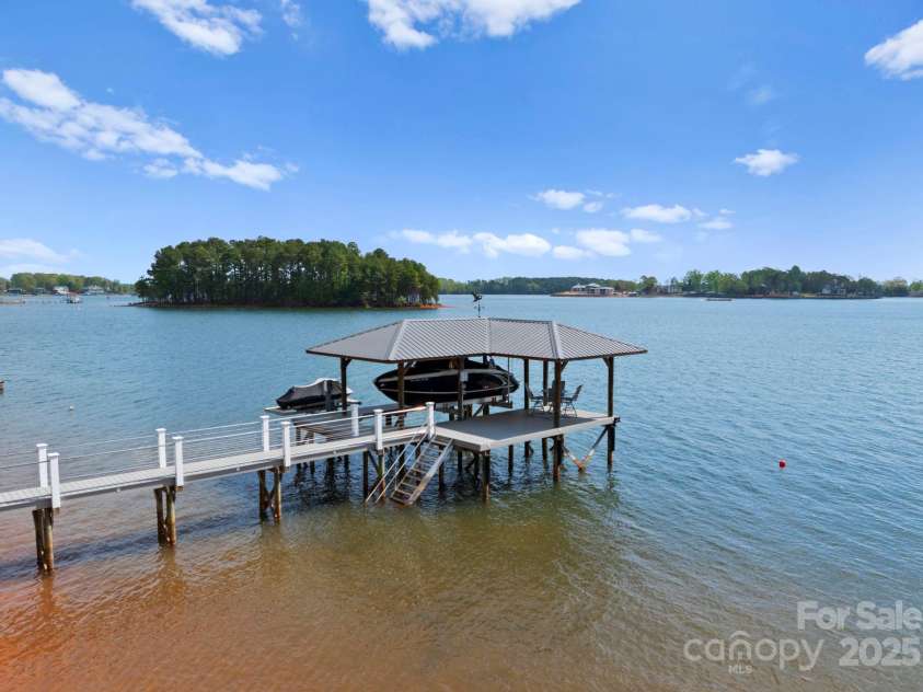 4628 Sierra View Drive, Denver, NC 28037.  MLS# CAR4242259, YatesRealty ID 10113. 