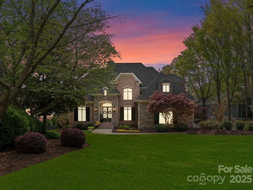 4628 Sierra View Drive, Denver, NC 28037.  MLS# CAR4242259, YatesRealty ID 10113. 