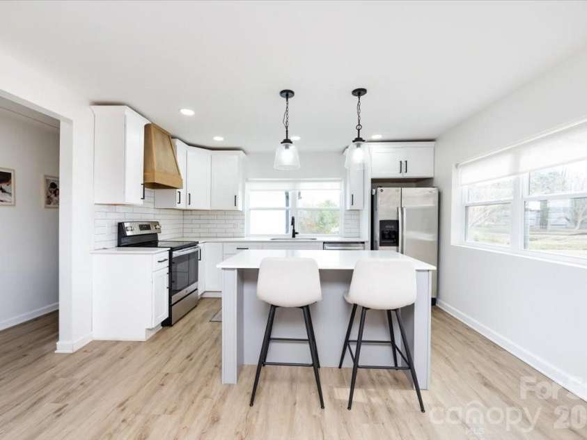 115 ODaniel Street, Belmont, NC 28012.  MLS# CAR4335658, YatesRealty ID 10114. Kitchen