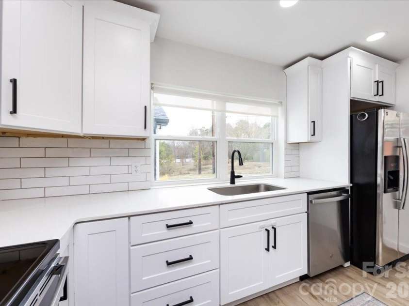 115 ODaniel Street, Belmont, NC 28012.  MLS# CAR4335658, YatesRealty ID 10114. Kitchen