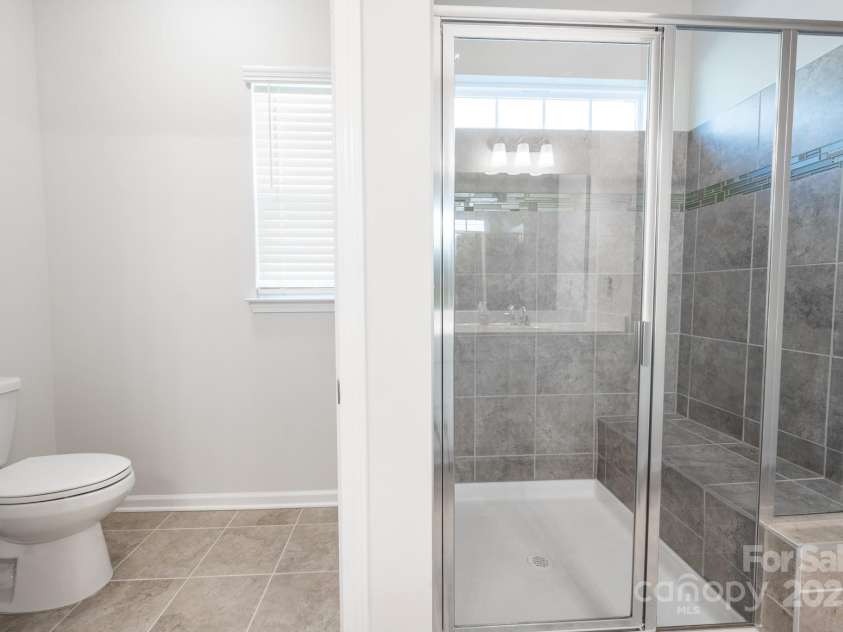 529 Cellini Place, Mount Holly, NC 28120.  MLS# CAR4246421, YatesRealty ID 10114. Primary bath