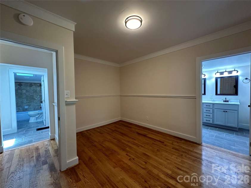 123 State Street, Asheville, NC 28806.  MLS# CAR4350606, YatesRealty ID 10115. 