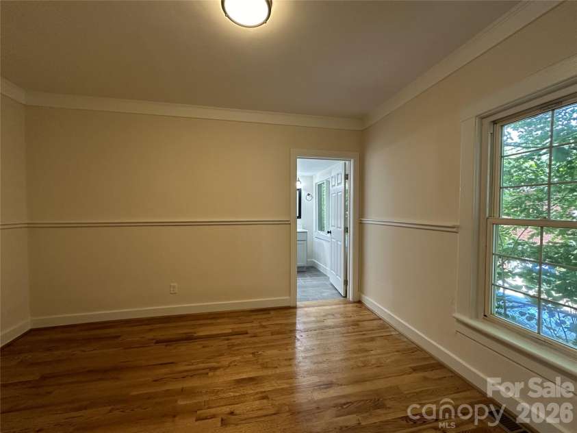 123 State Street, Asheville, NC 28806.  MLS# CAR4350606, YatesRealty ID 10115. 