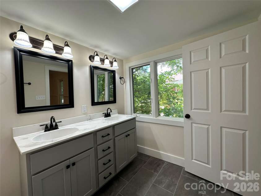 123 State Street, Asheville, NC 28806.  MLS# CAR4350606, YatesRealty ID 10115. Bath 2